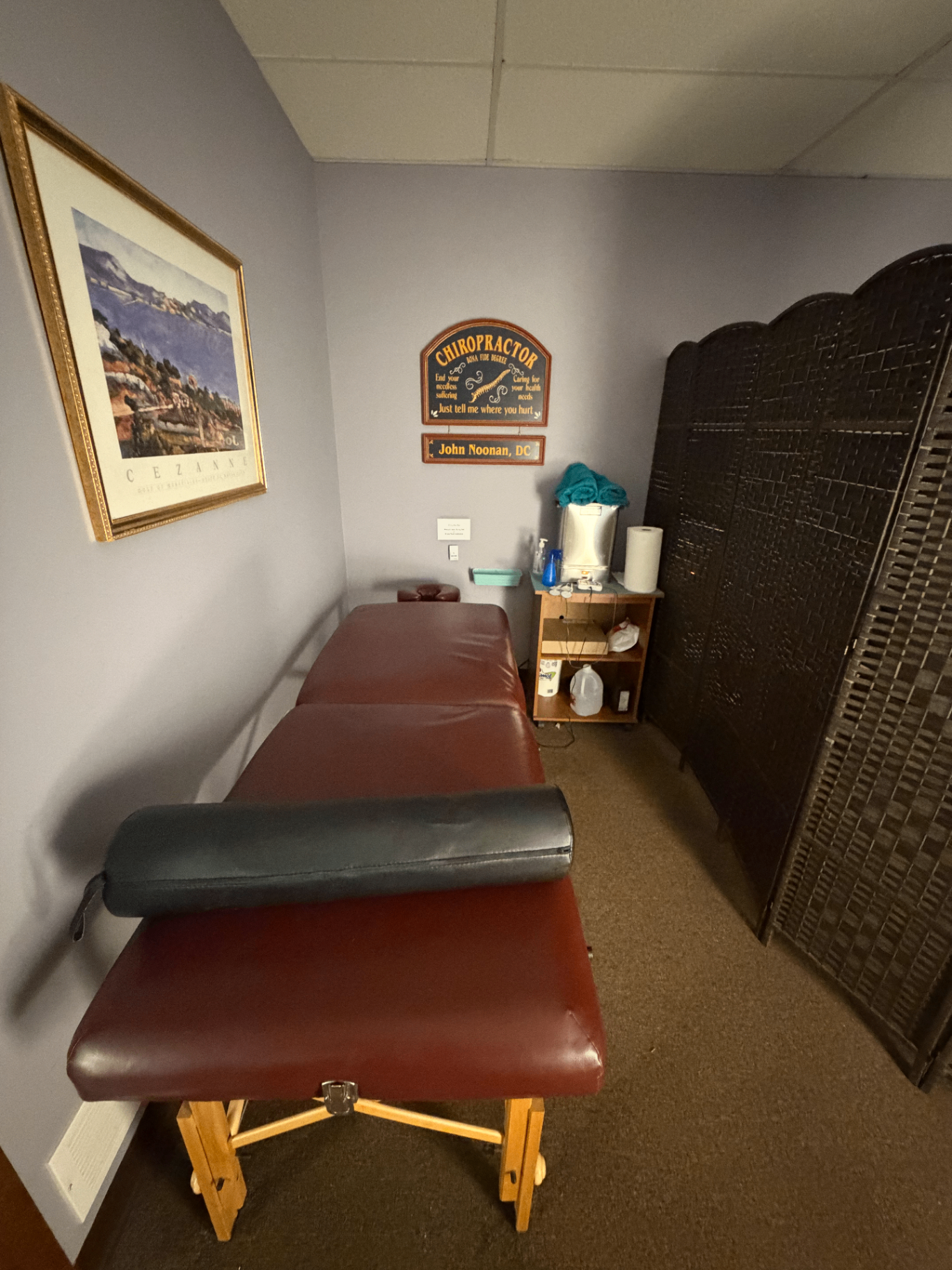 Chiropractic treatment room at Always Healthy Chiropractic